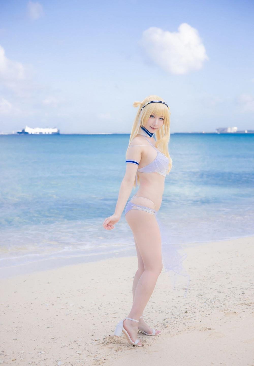 ������Ů��������Ͱ��ˮ