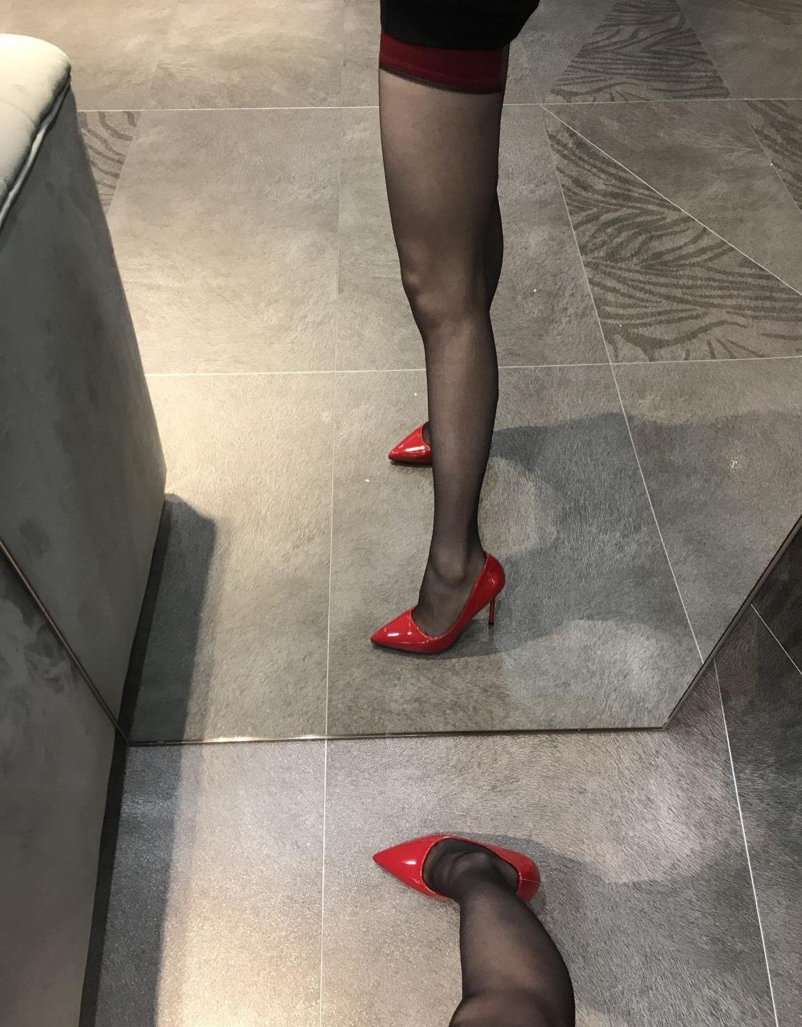 ��֦��ˮPOУ԰